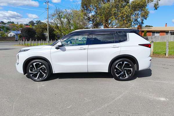 2023 Mitsubishi Outlander Exceed Tourer ZM