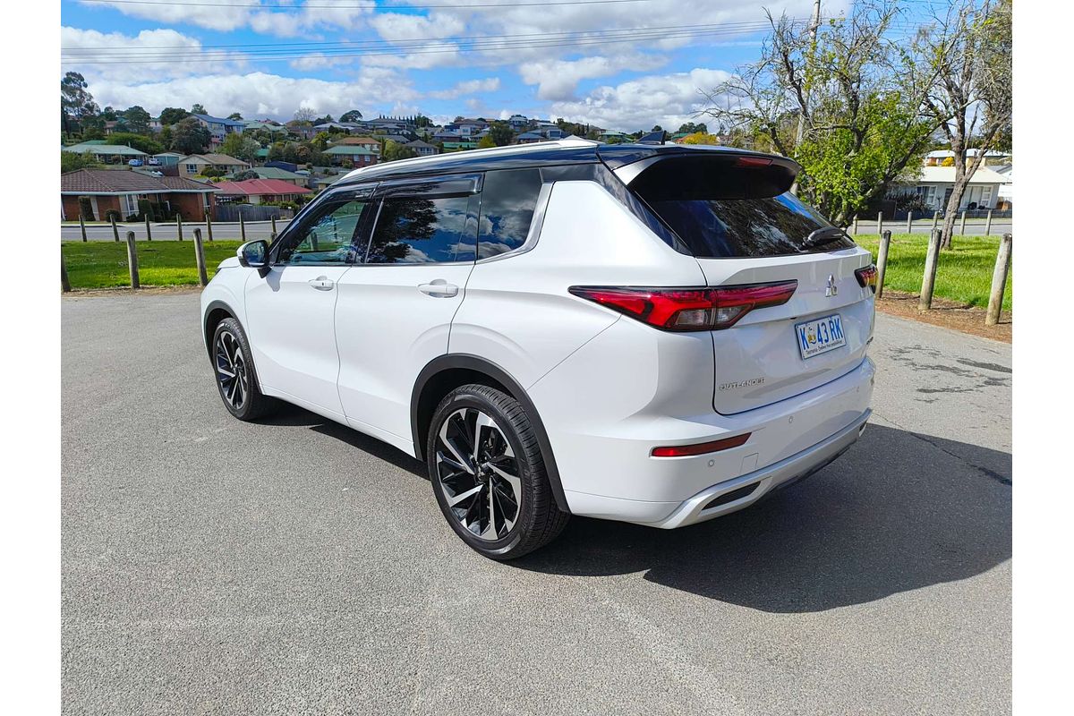 2023 Mitsubishi Outlander Exceed Tourer ZM