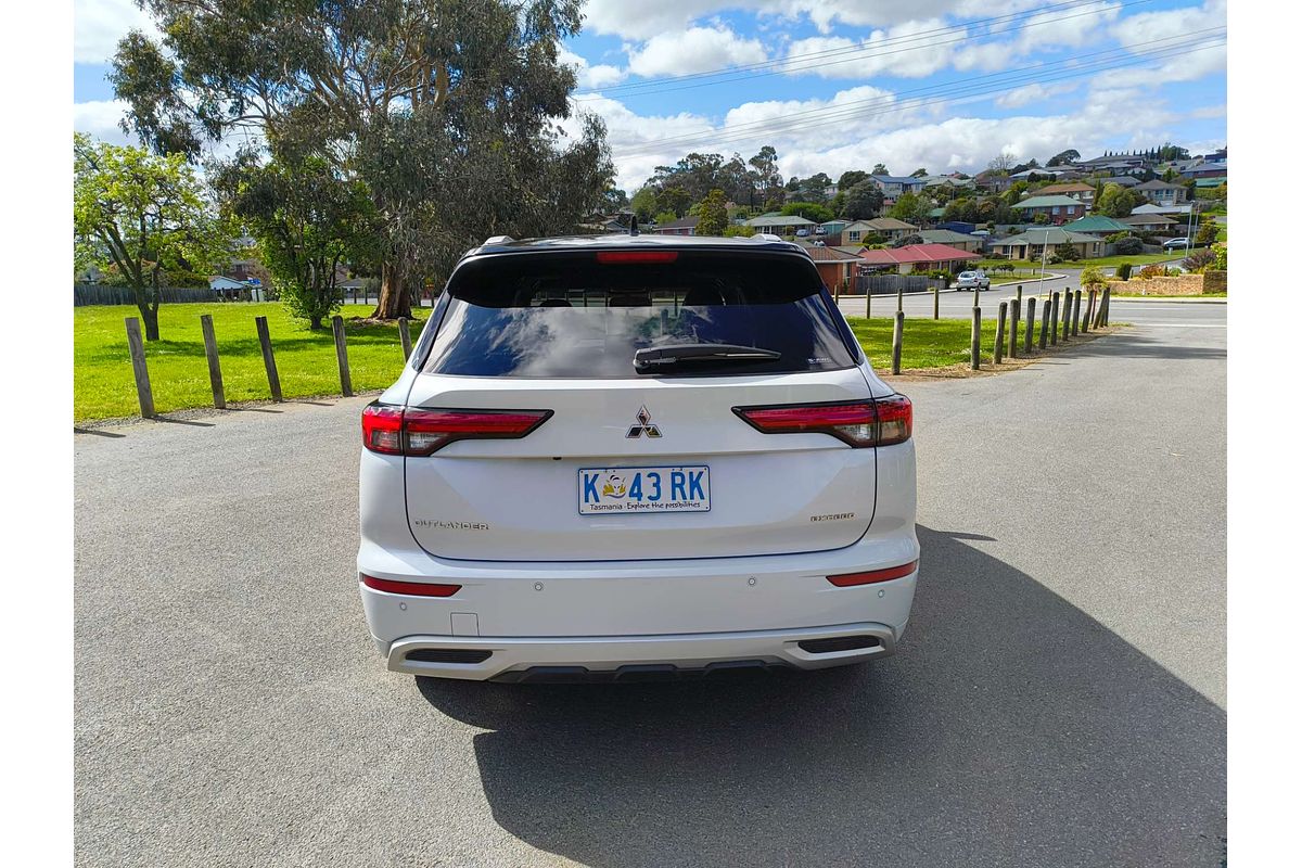 2023 Mitsubishi Outlander Exceed Tourer ZM