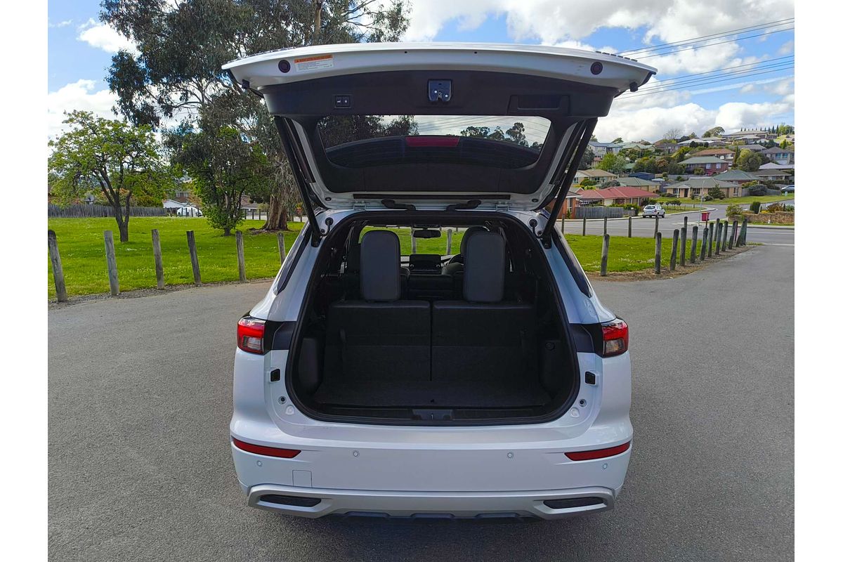 2023 Mitsubishi Outlander Exceed Tourer ZM