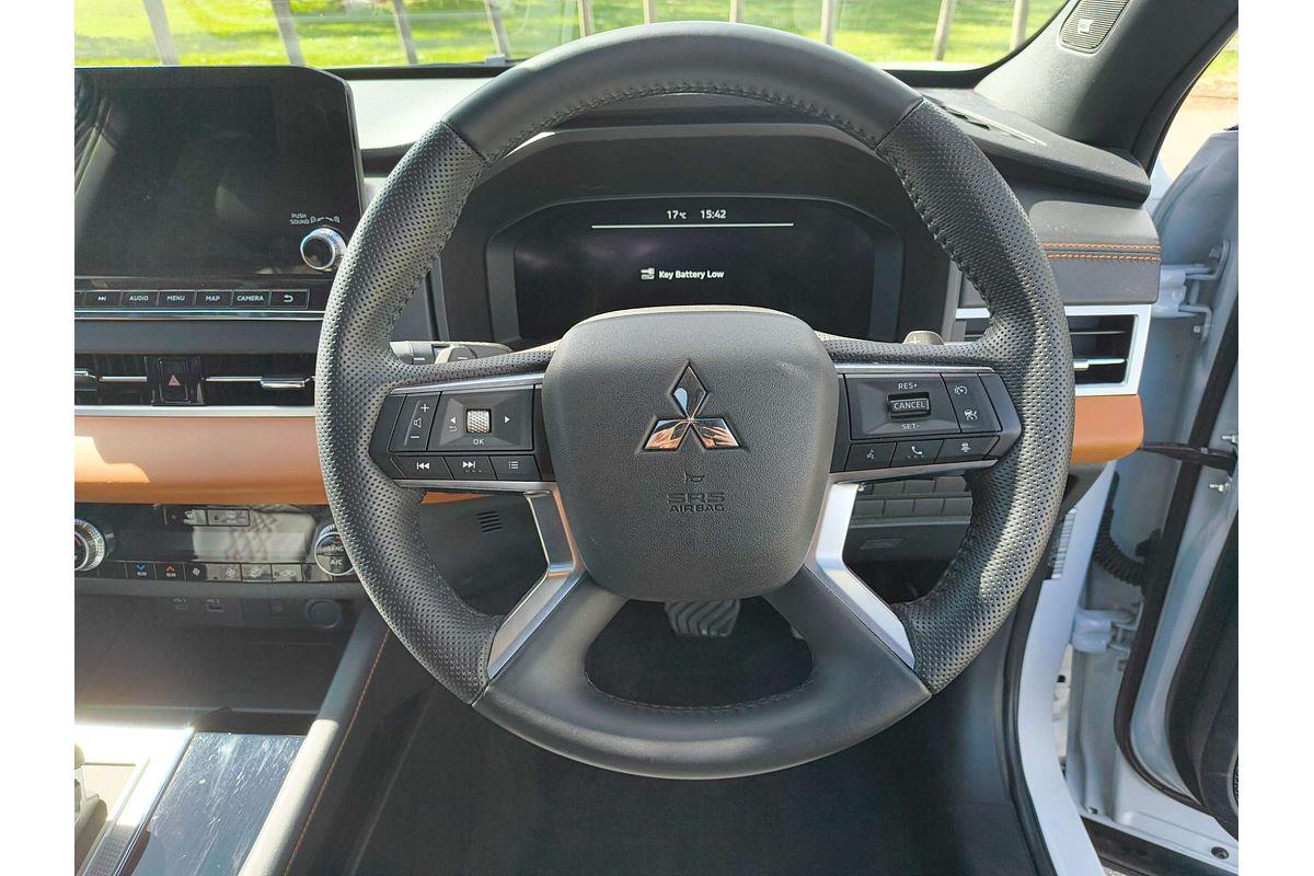 2023 Mitsubishi Outlander Exceed Tourer ZM