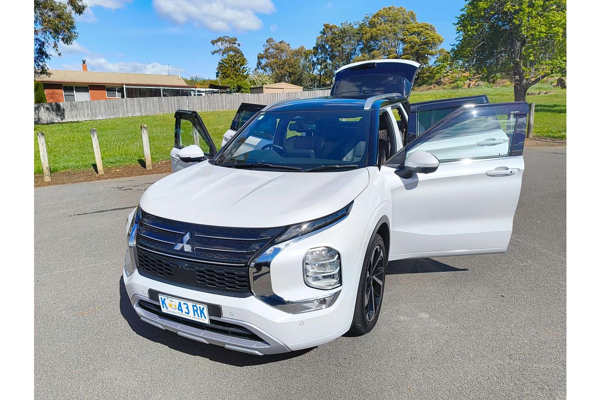 2023 Mitsubishi Outlander Exceed Tourer ZM
