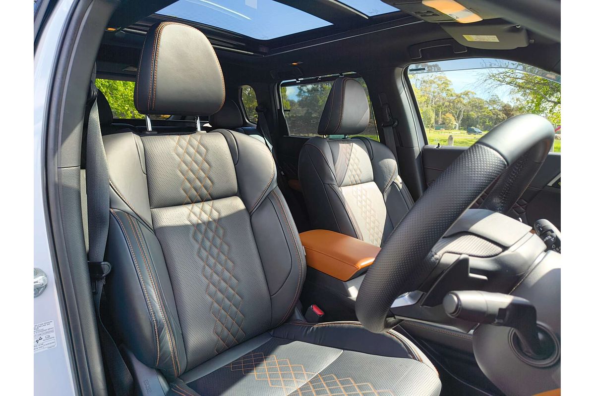 2023 Mitsubishi Outlander Exceed Tourer ZM