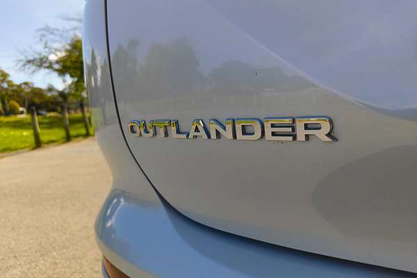 2023 Mitsubishi Outlander Exceed Tourer ZM