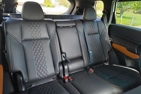 2023 Mitsubishi Outlander Exceed Tourer ZM