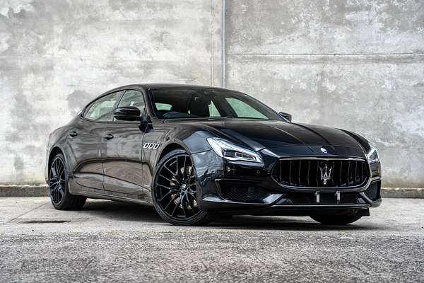 2018 Maserati Quattroporte GTS GranSport Nerissimo Edition M156