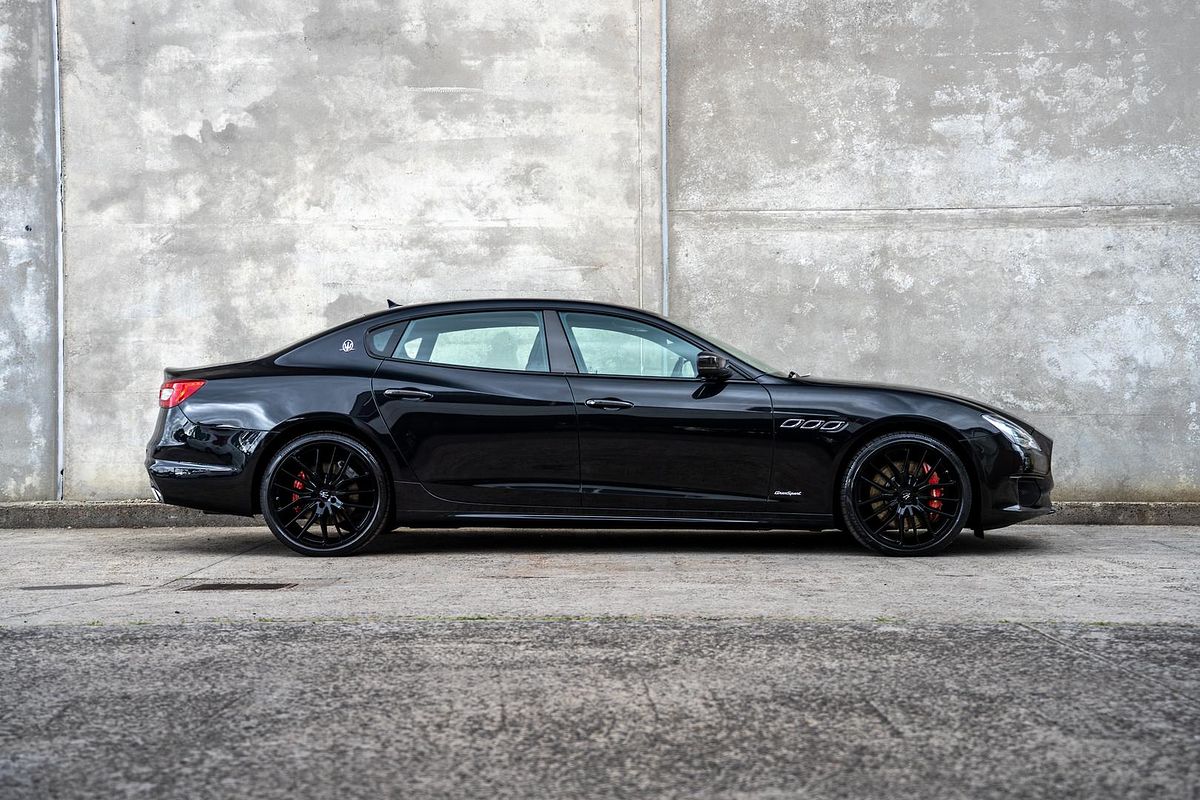 2018 Maserati Quattroporte GTS GranSport Nerissimo Edition M156