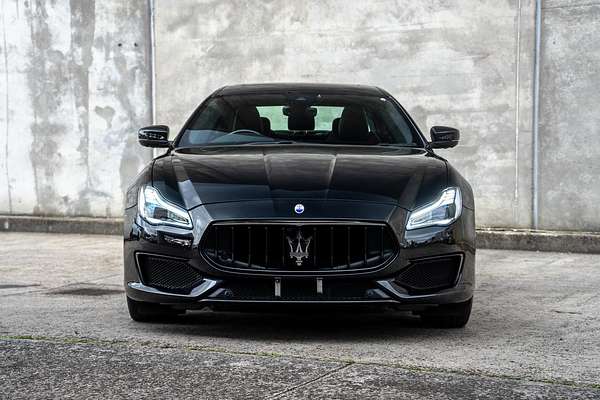 2018 Maserati Quattroporte GTS GranSport Nerissimo Edition M156