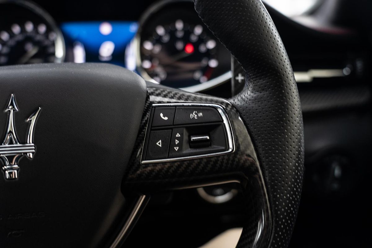 2018 Maserati Quattroporte GTS GranSport Nerissimo Edition M156