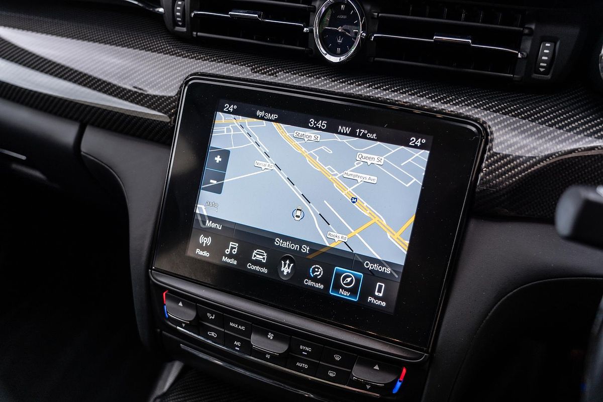 2018 Maserati Quattroporte GTS GranSport Nerissimo Edition M156