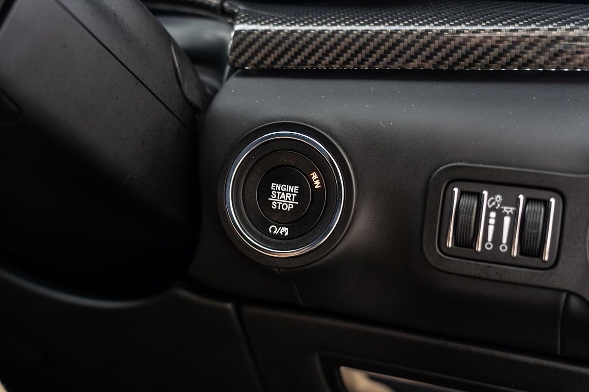 2018 Maserati Quattroporte GTS GranSport Nerissimo Edition M156