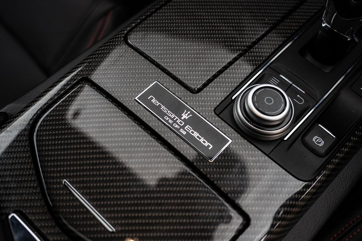 2018 Maserati Quattroporte GTS GranSport Nerissimo Edition M156