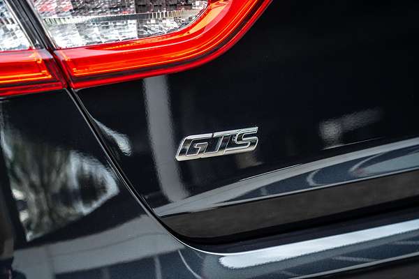 2018 Maserati Quattroporte GTS GranSport Nerissimo Edition M156