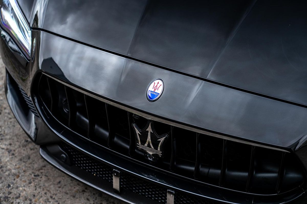 2018 Maserati Quattroporte GTS GranSport Nerissimo Edition M156