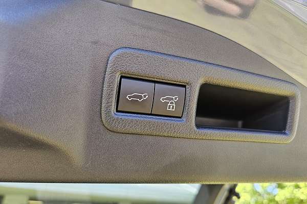 2024 Subaru Solterra AWD Touring E1-1