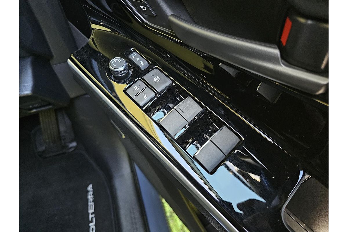 2024 Subaru Solterra AWD Touring E1-1