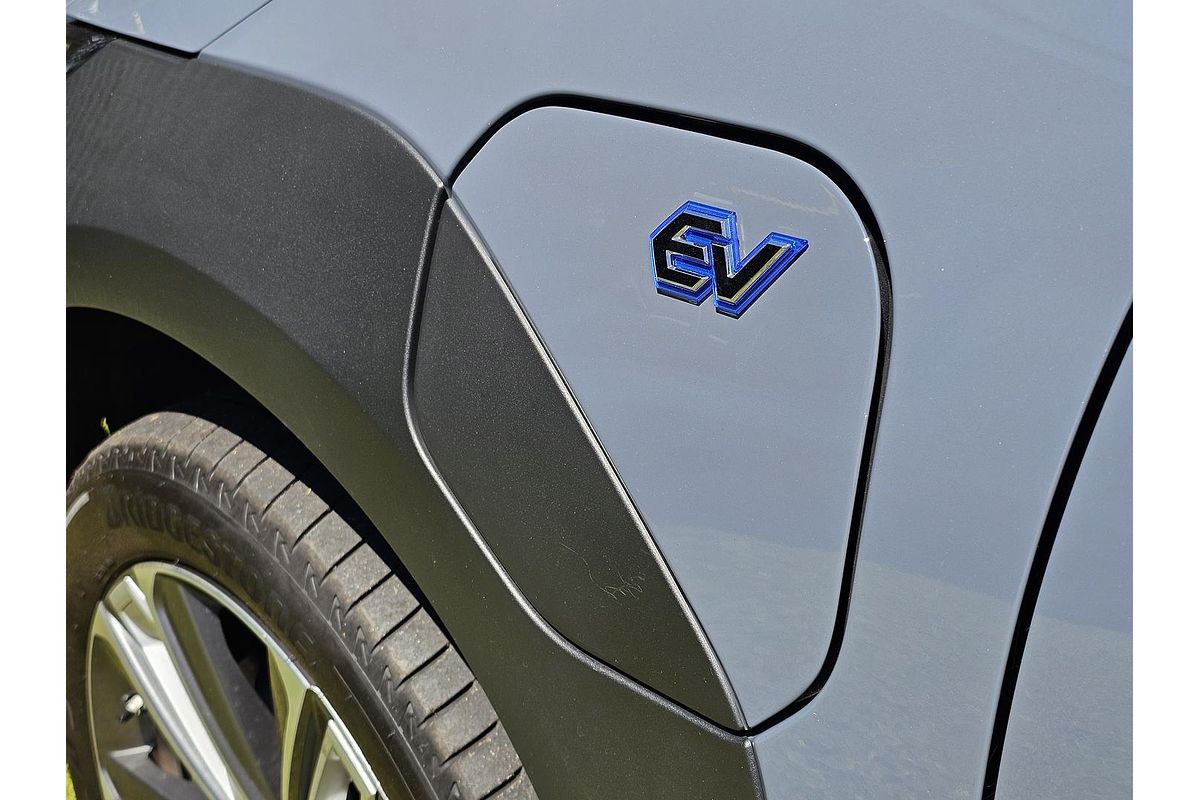 2024 Subaru Solterra AWD Touring E1-1