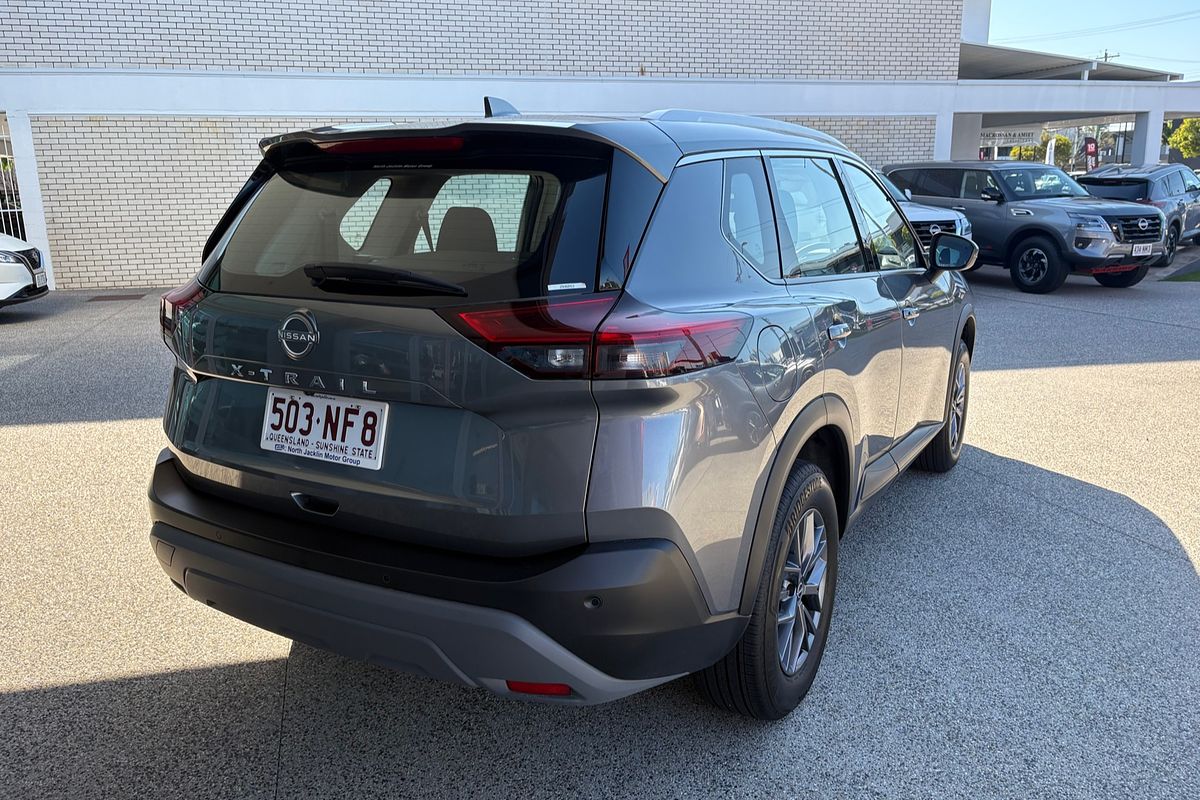 2025 Nissan X-TRAIL ST T33