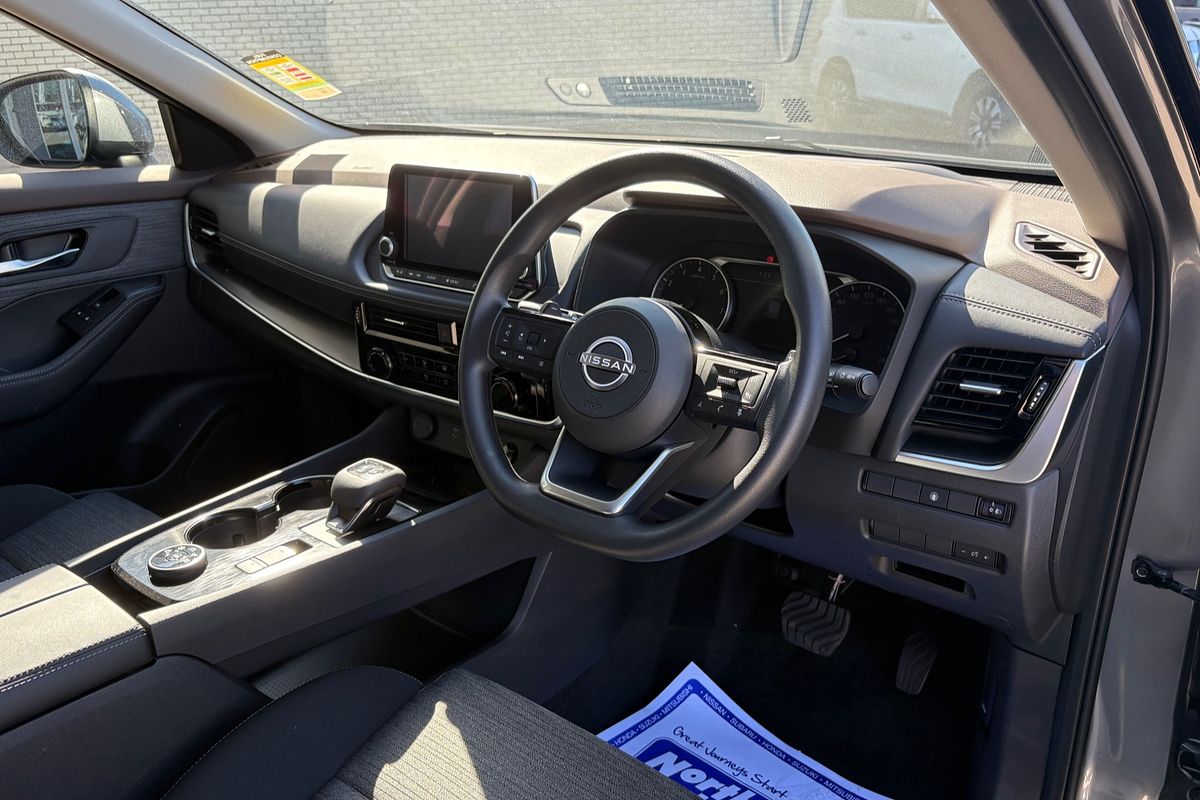 2025 Nissan X-TRAIL ST T33