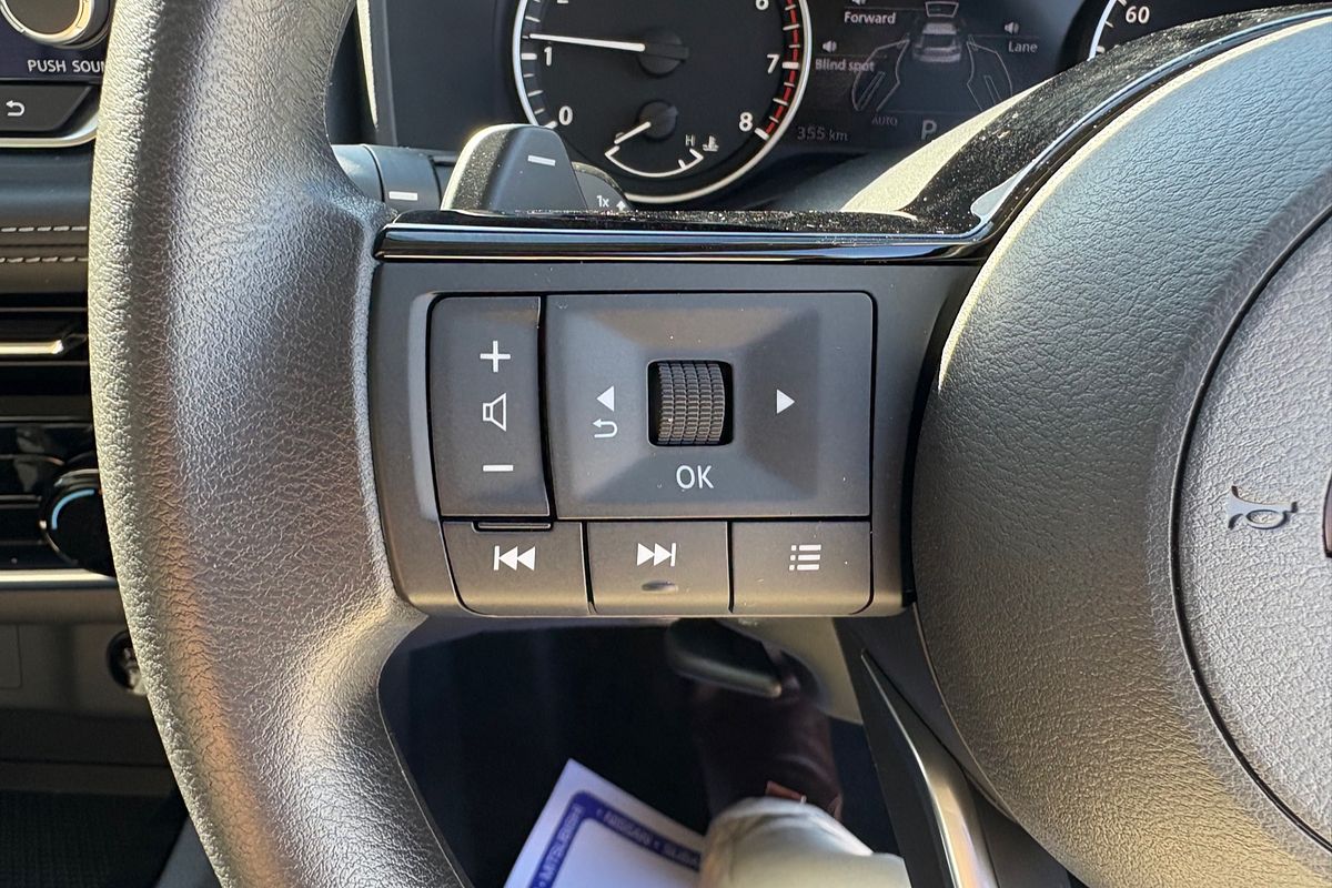 2025 Nissan X-TRAIL ST T33