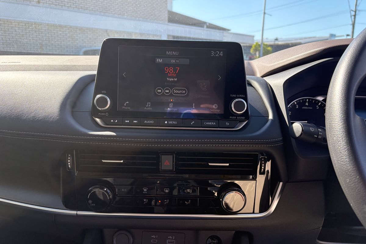 2025 Nissan X-TRAIL ST T33