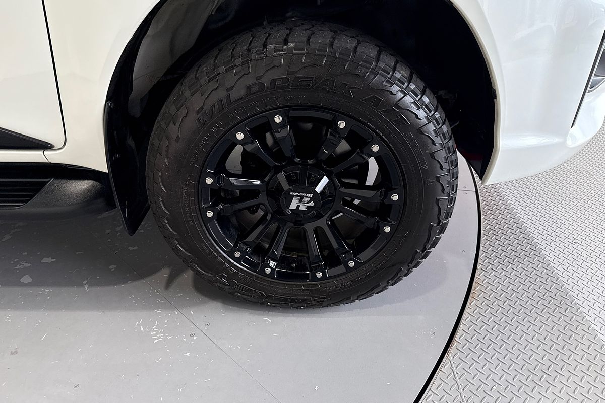 2019 Toyota Hilux SR5 GUN126R 4X4