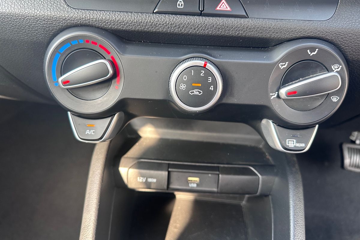 2022 Kia Stonic S YB