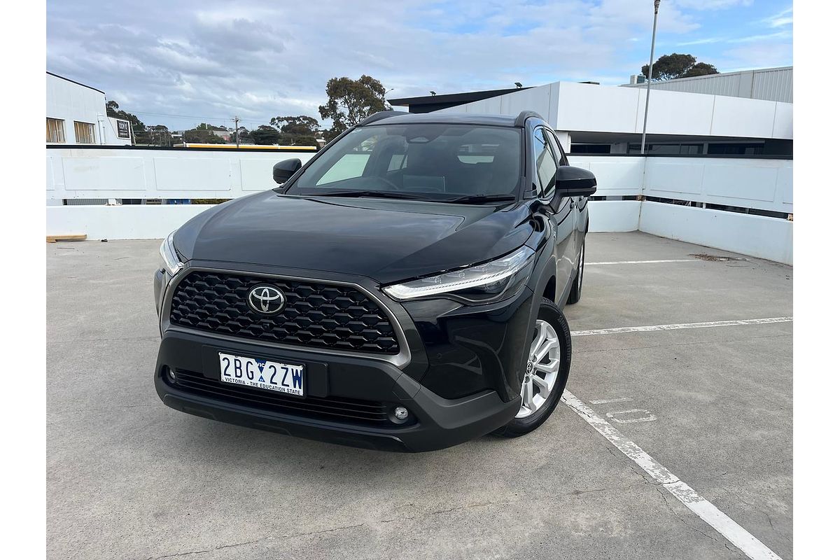 2024 Toyota Corolla Cross GXL MXGH10R