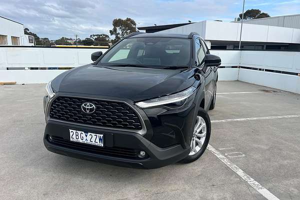 2024 Toyota Corolla Cross GXL MXGH10R