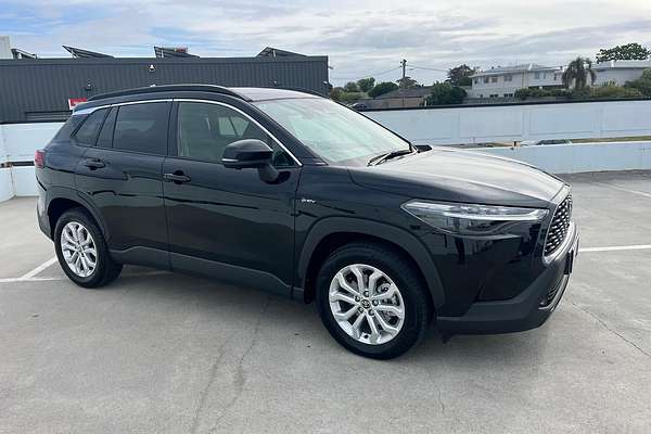 2024 Toyota Corolla Cross GXL MXGH10R