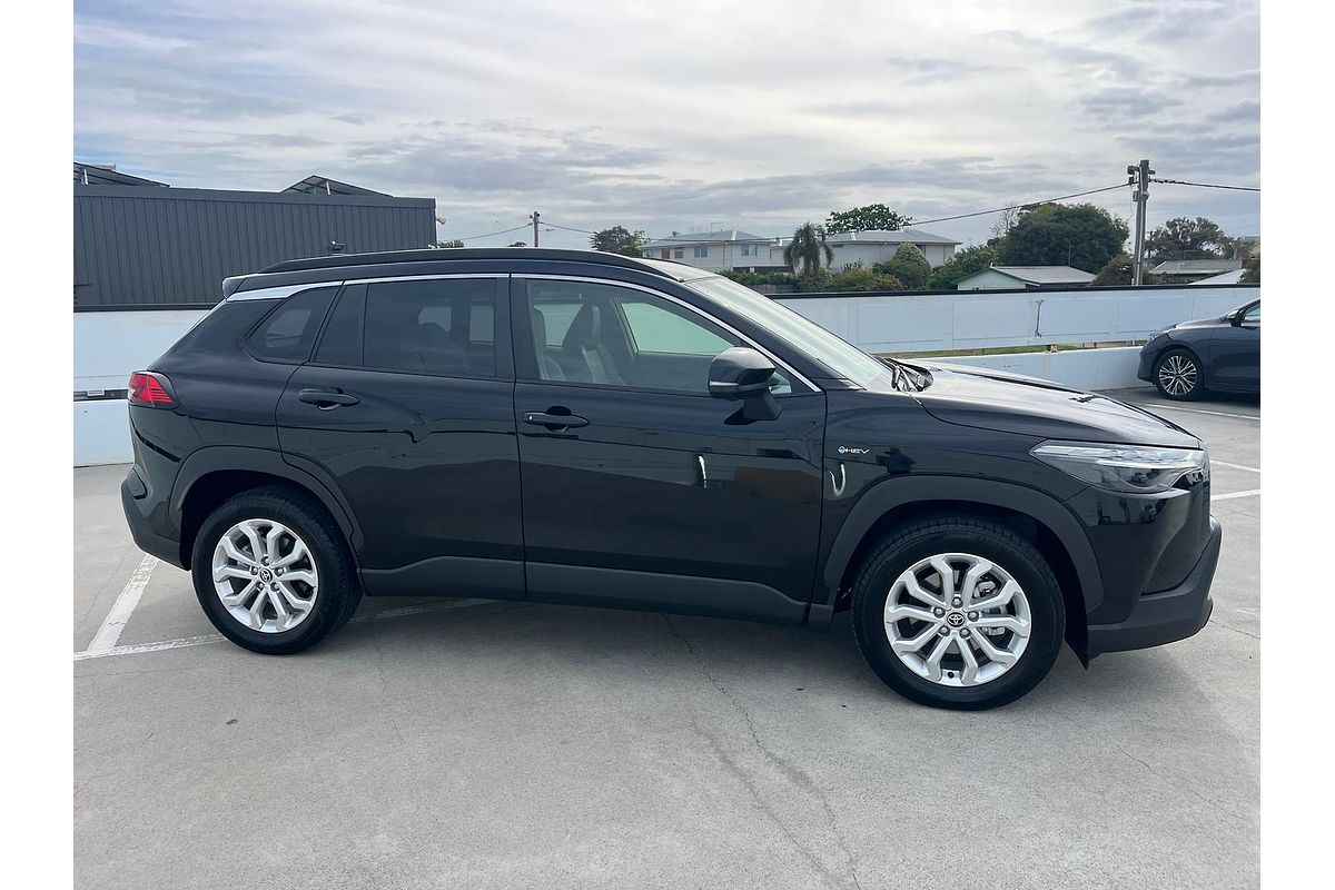 2024 Toyota Corolla Cross GXL MXGH10R