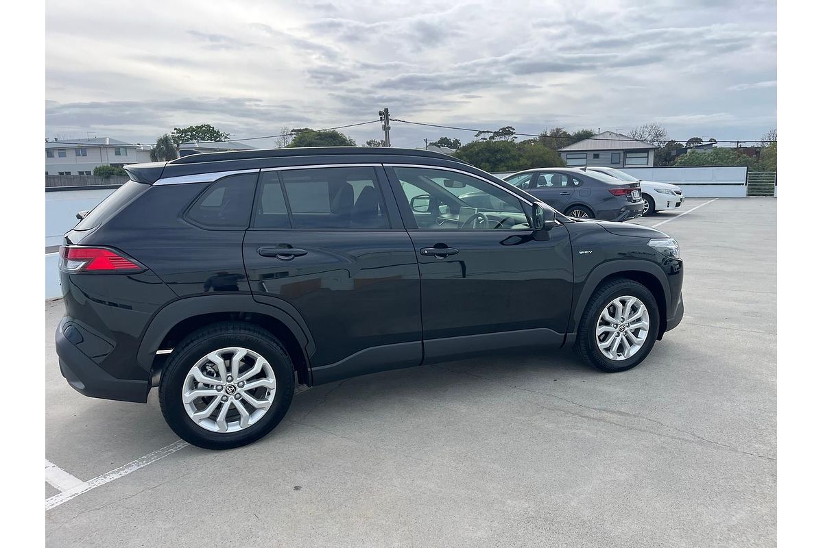 2024 Toyota Corolla Cross GXL MXGH10R