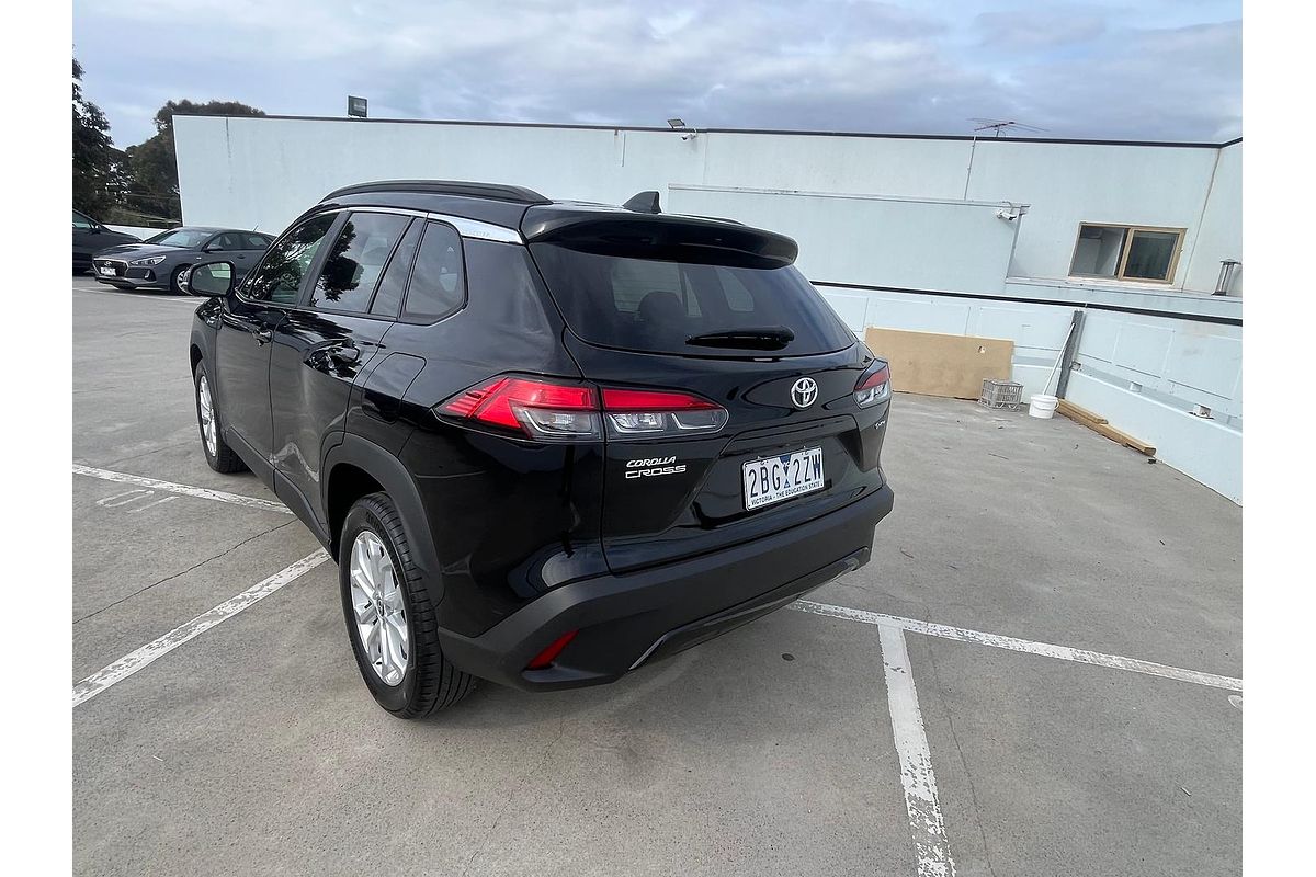 2024 Toyota Corolla Cross GXL MXGH10R