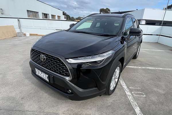 2024 Toyota Corolla Cross GXL MXGH10R