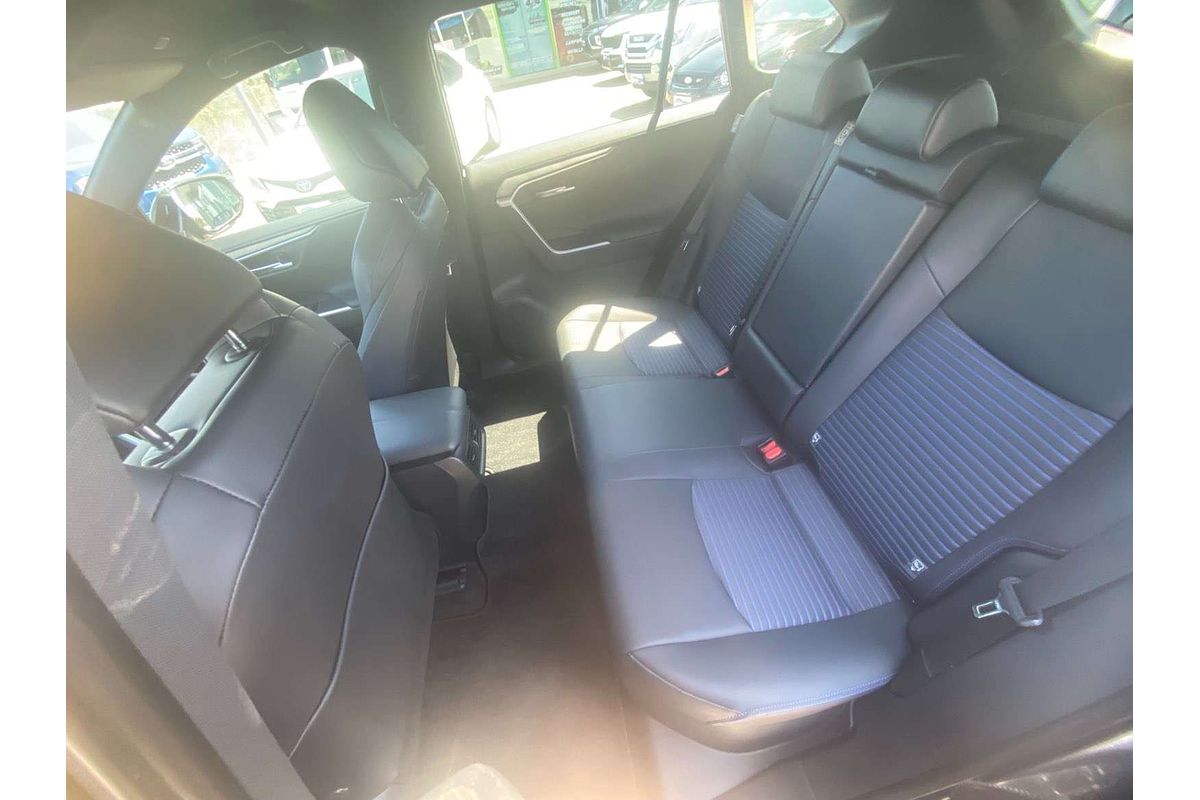 2024 Toyota RAV4 XSE AXAH52R