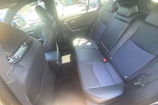 2024 Toyota RAV4 XSE AXAH52R