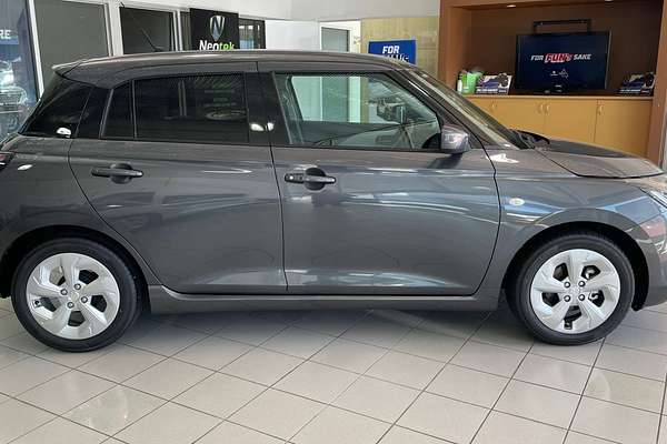 2025 Suzuki Swift Hybrid Plus UZ