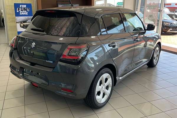 2025 Suzuki Swift Hybrid Plus UZ