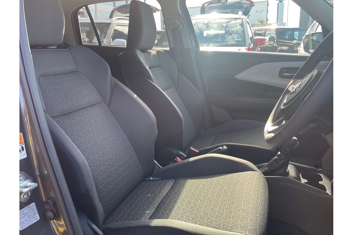 2025 Suzuki Swift Hybrid Plus UZ