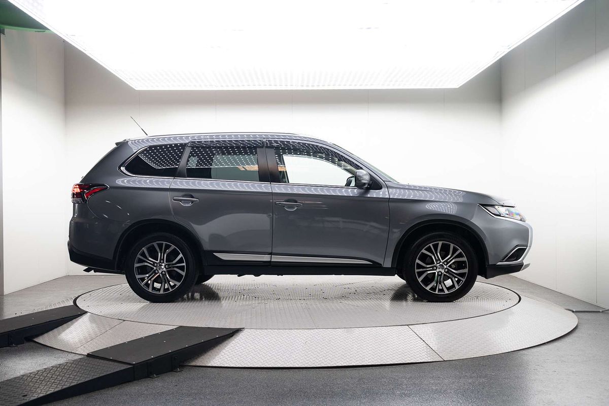 2016 Mitsubishi Outlander XLS ZK