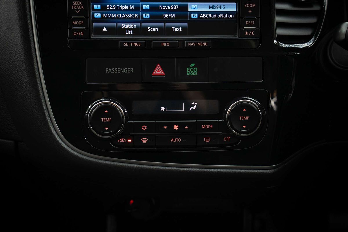 2016 Mitsubishi Outlander XLS ZK