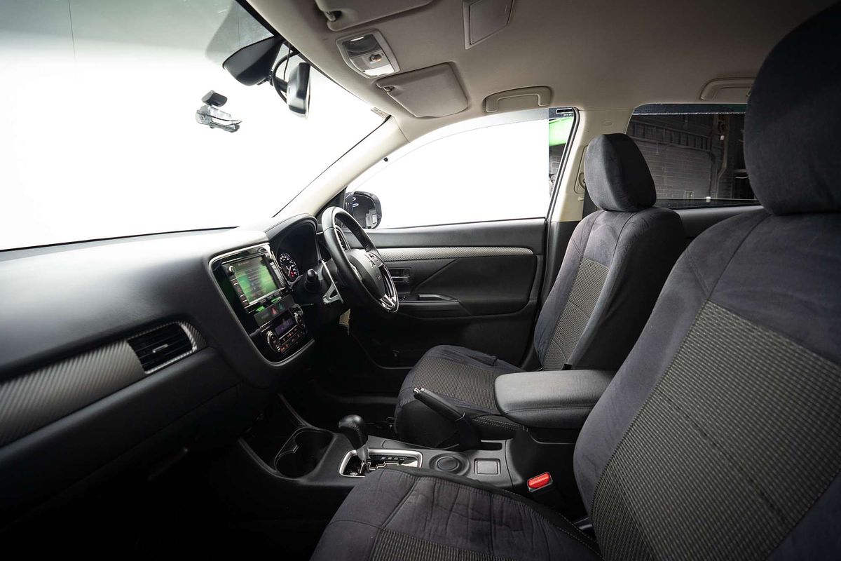 2016 Mitsubishi Outlander XLS ZK