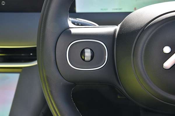 2025 MG IM6 Platinum S12L