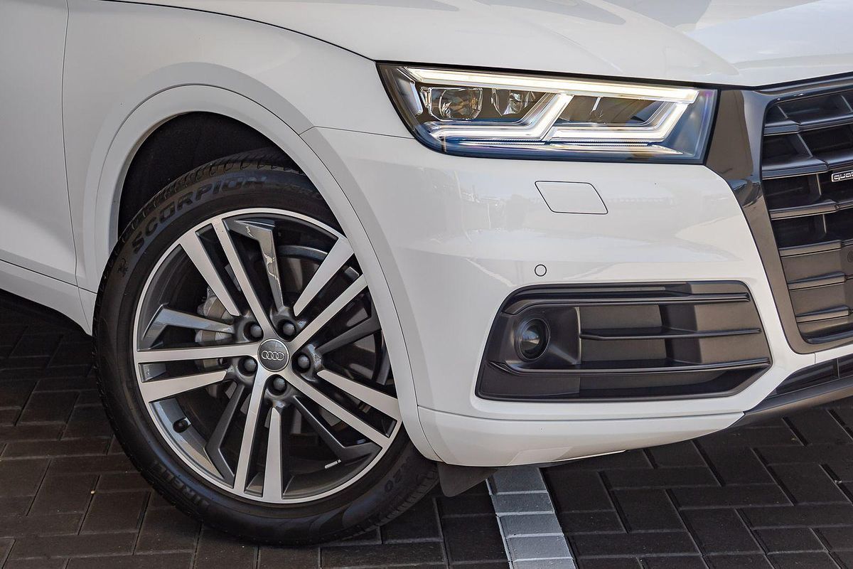 2019 Audi Q5 45 TFSI sport Black Edition FY