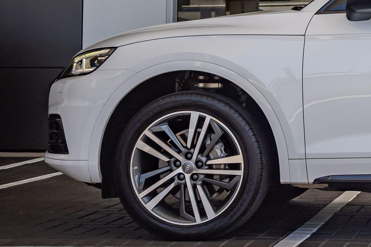 2019 Audi Q5 45 TFSI sport Black Edition FY