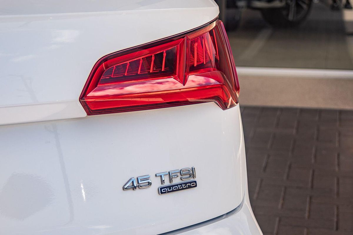 2019 Audi Q5 45 TFSI sport Black Edition FY