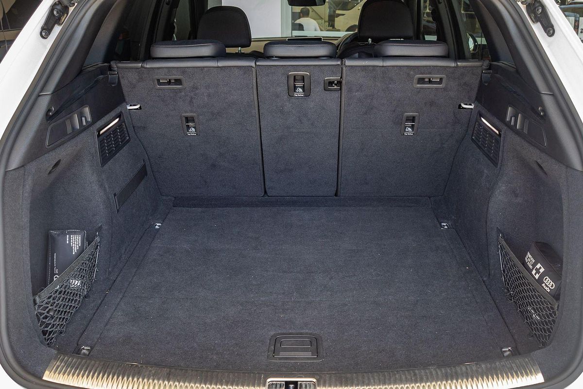 2019 Audi Q5 45 TFSI sport Black Edition FY