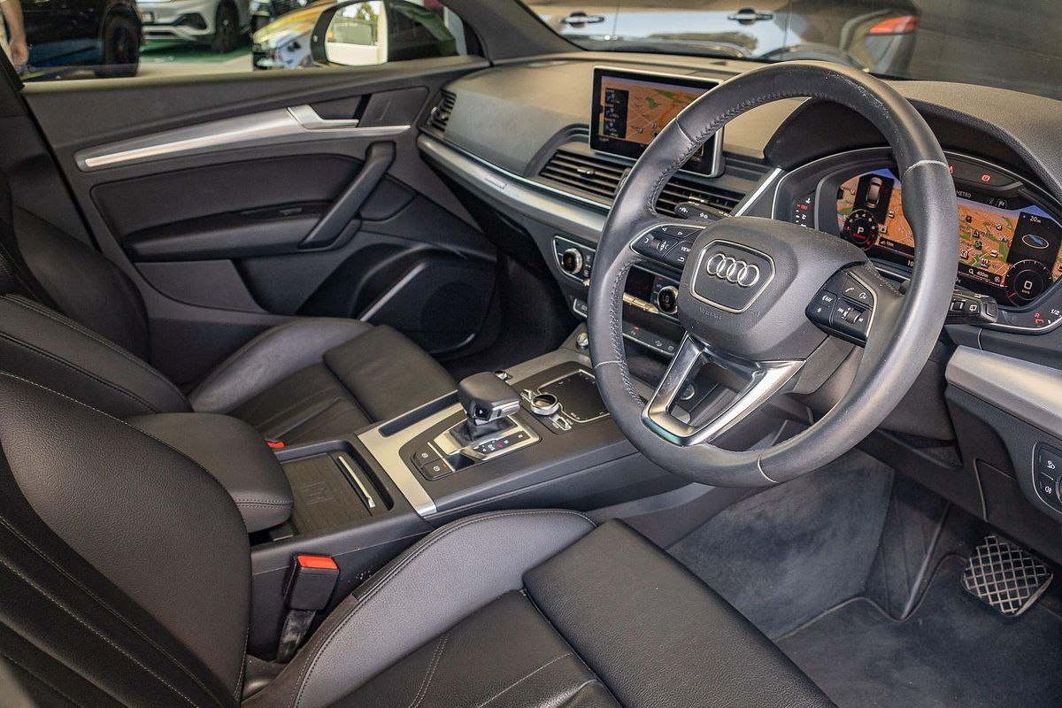 2019 Audi Q5 45 TFSI sport Black Edition FY