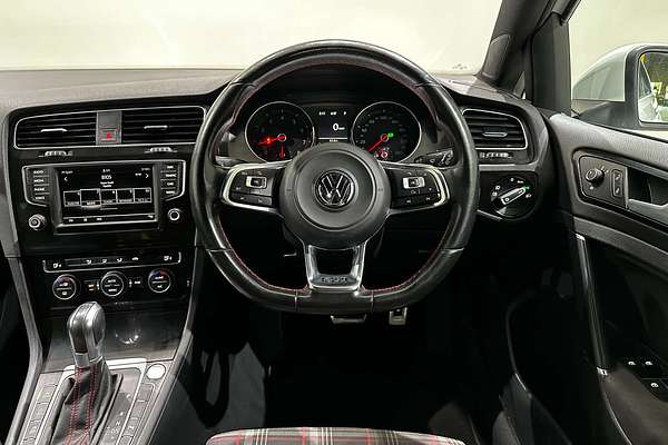 2016 Volkswagen Golf GTI 7