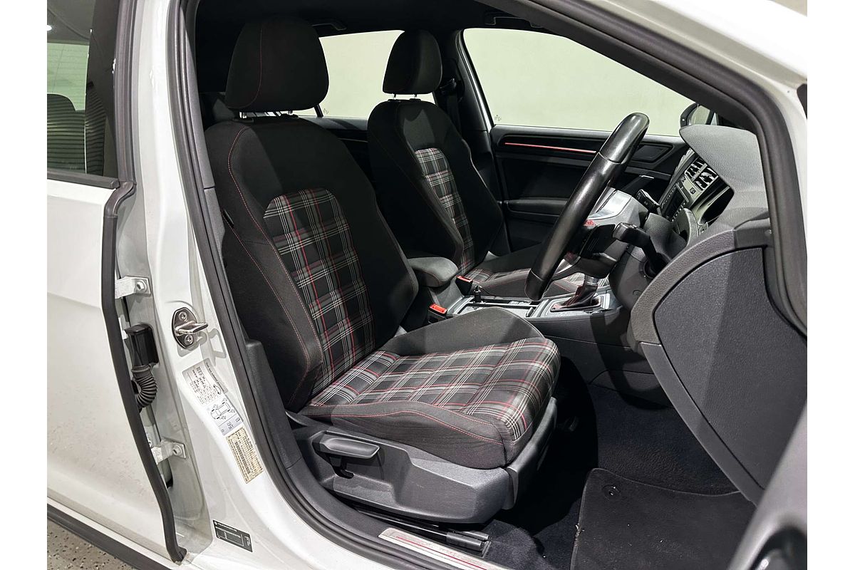 2016 Volkswagen Golf GTI 7